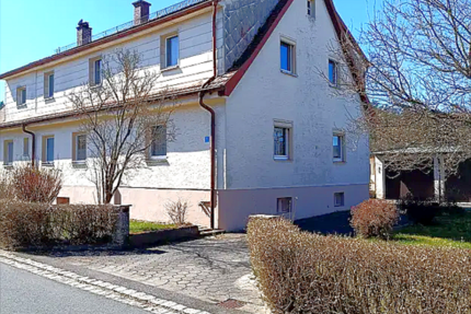 Haus zum Kaufen in Friedenfels 152.000 € 171.3 m² 8 zimmer