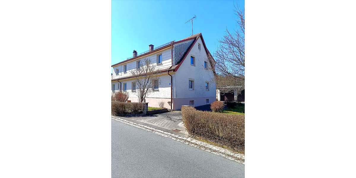 Haus zum Kaufen in Friedenfels 152.000 € 171.3 m² 8 zimmer