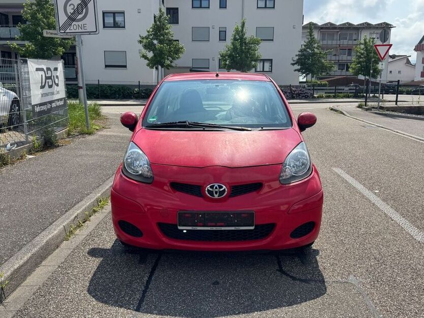 Aygo (X)