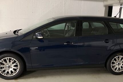 Ford Focus 346.000 km 2.700 &euro; Frankfurt 60528