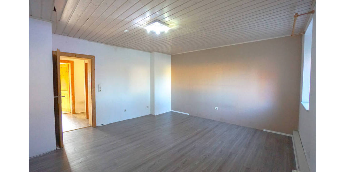 Bauernhaus, Landhaus Abenberg Wassermungenau - 7 Zimmer, 152 m&sup2;, 320.000&euro; | Angebot:25985107