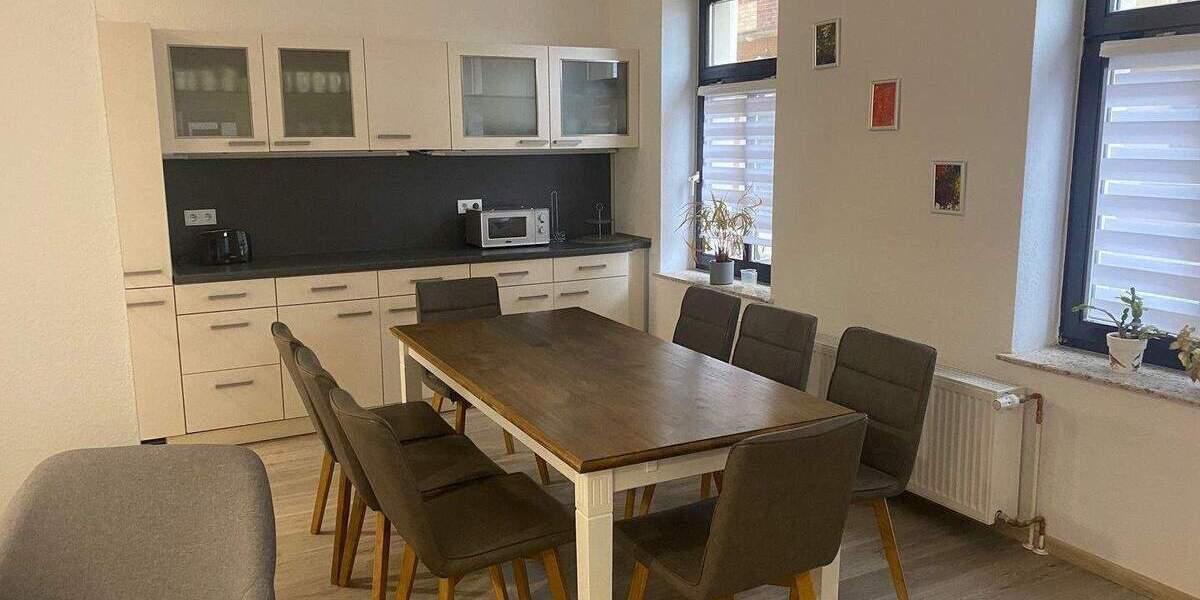 Etagenwohnung Halle (Saale) Innenstadt - 6 Zimmer, 151 m&sup2;, 2.000&euro; | Angebot:26686836