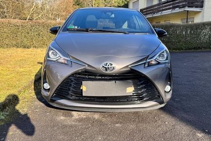 Toyota Yaris 65.000 km 14.000 &euro; Idar-Oberstein 55743
