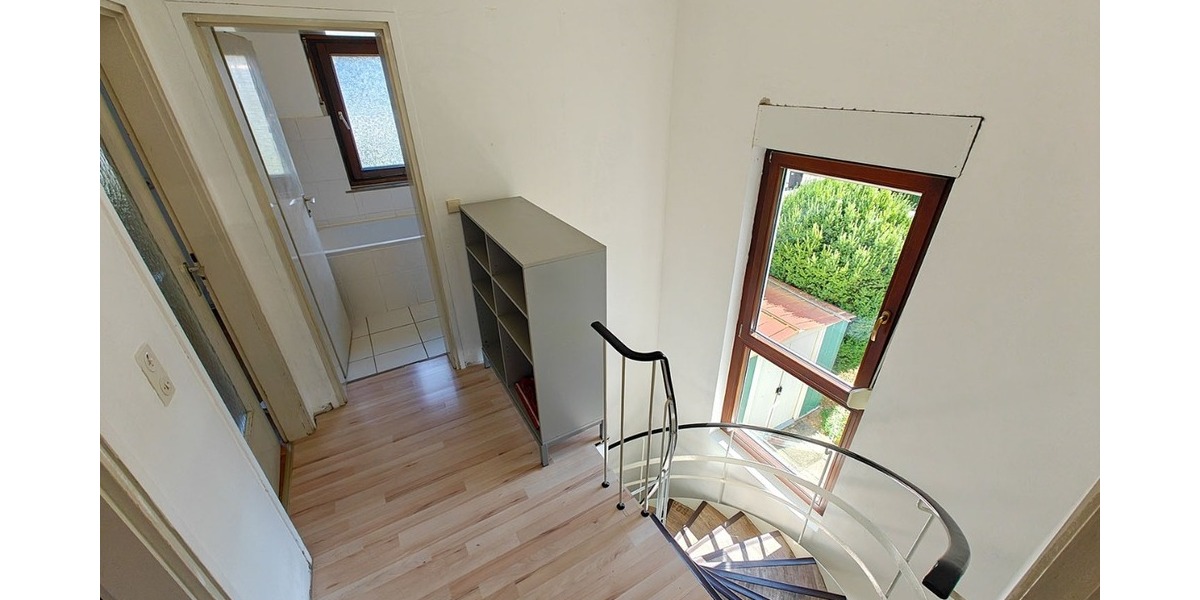 Reihenendhaus mit PKW Stellplatz in Orschel-Hagen - Reihenendhaus Reutlingen Orschel-Hagen | Angebot:27130740