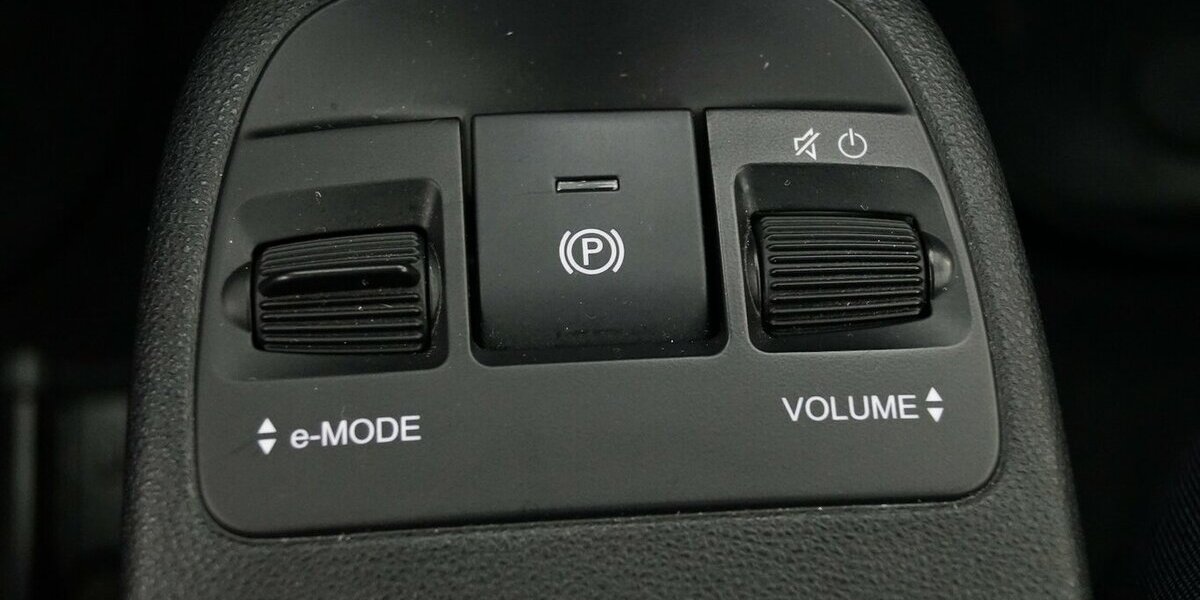 Fiat 500e Action Carplay Android Automatik 23.600 km 12.600 &euro; Lich 35423