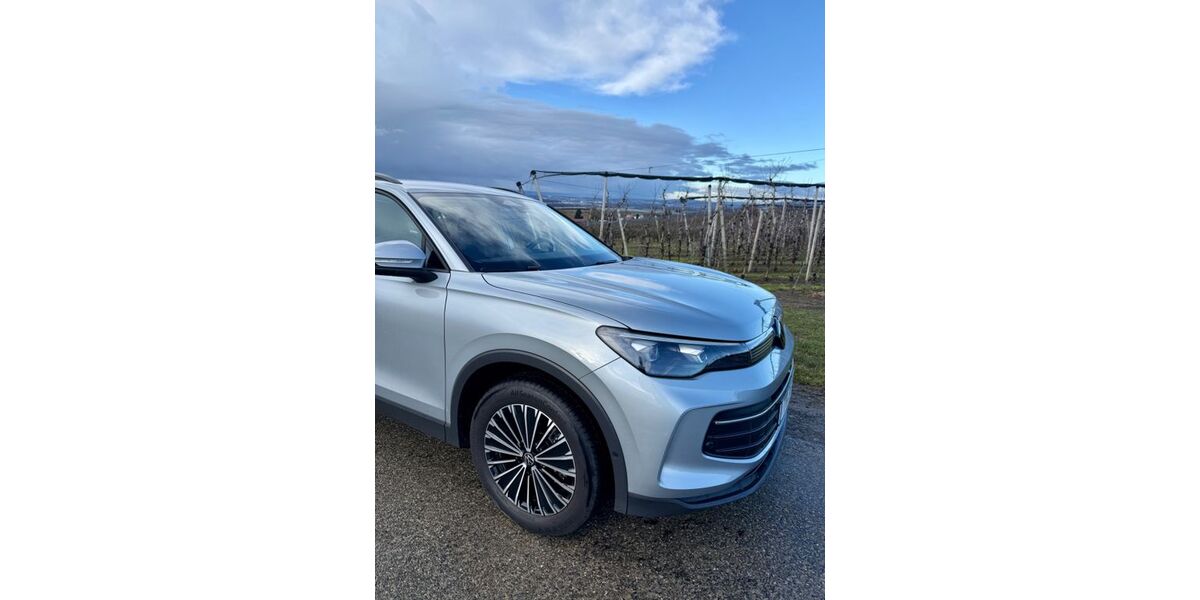 VW Tiguan 15.900 km 33.399 &euro; Tettnang 88069