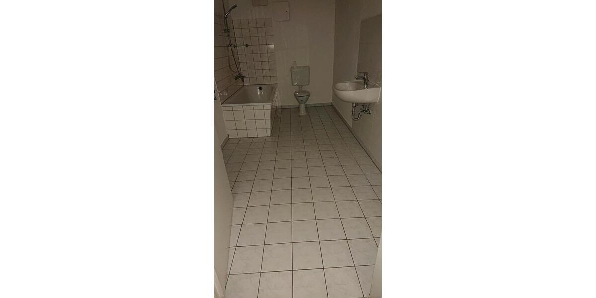 Etagenwohnung Großenhain - 2 Zimmer, 67 m&sup2;, 586&euro; | Angebot:26270759