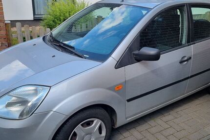 Ford Fiesta 158.000 km 1.990 &euro; Lübeck 23554