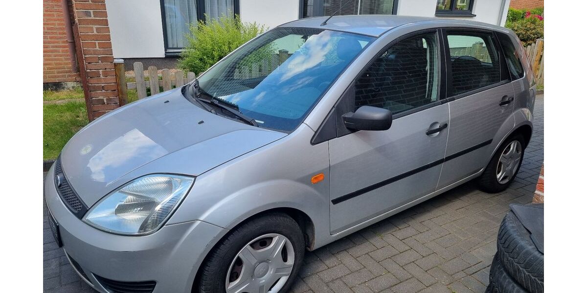 Ford Fiesta 158.000 km 1.990 &euro; Lübeck 23554