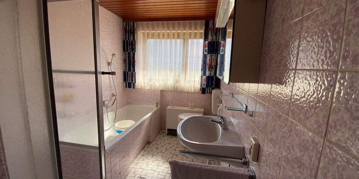Mehrfamilienhaus, Wohnhaus Oberkirch Bottenau - 1 Zimmer, 235 m&sup2;, 498.000&euro; | Angebot:25703667