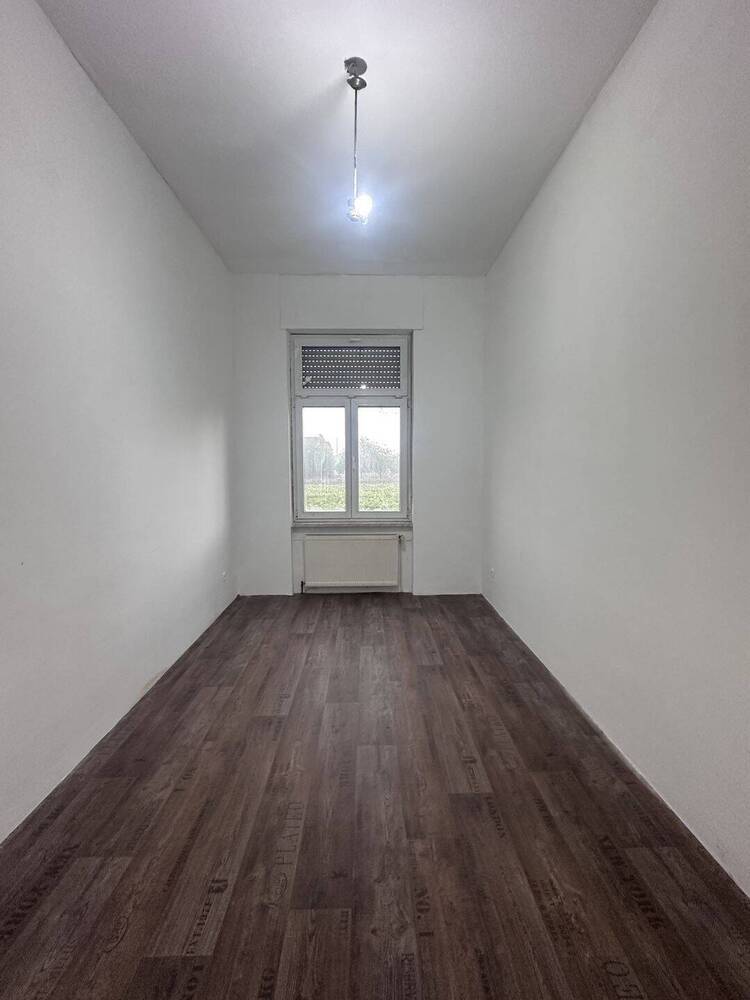 Alle 4 Wohnungen sofort frei! Teilsaniertes Jugendstilhaus