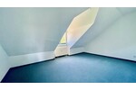 ***Verlieben Sie sich in Ihr neues Zuhause: Charmante Dachgeschoßwohnung in idyllischer Oase!***