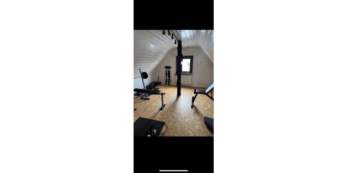 Einfamilienhaus Felsberg - 10 Zimmer, 200 m&sup2;, 275.000&euro; | Angebot:27054027