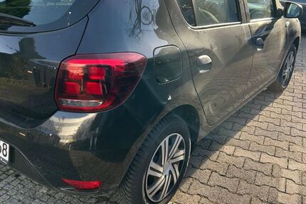Dacia Sandero 46.500 km 6.700 &euro; Sindelfingen 71063