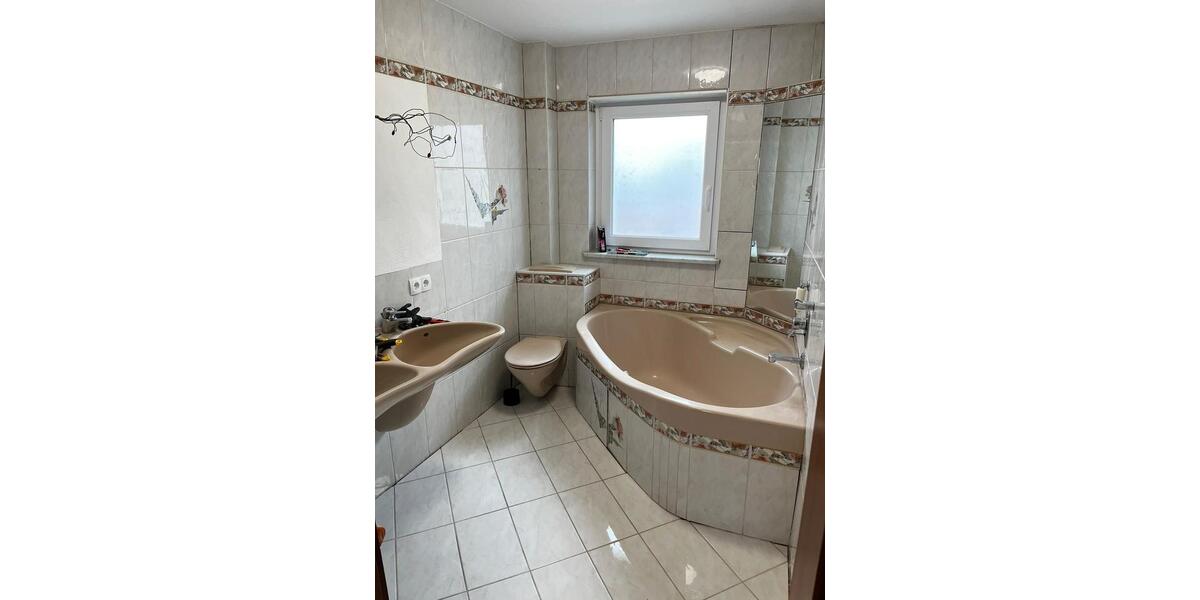 Reihenhaus Schwäbisch Gmünd - 6 Zimmer, 154 m&sup2;, 1.540&euro; | Angebot:26166229