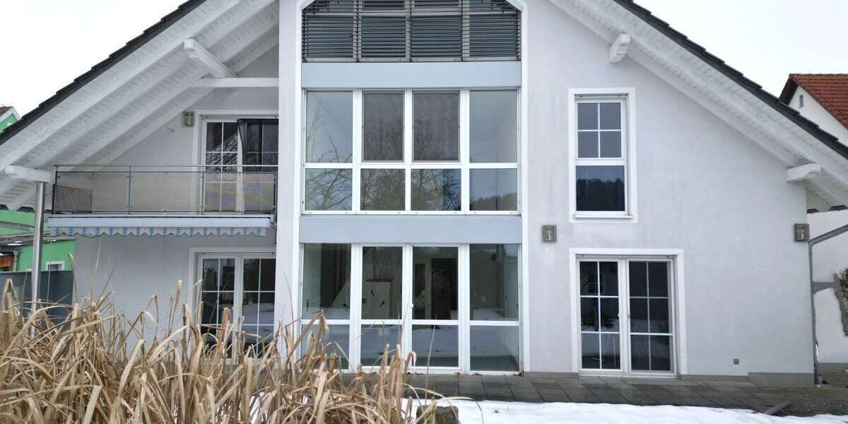 Einfamilienhaus Lupburg - 4.5 Zimmer, 170 m&sup2;, 1.440&euro; | Angebot:25396462