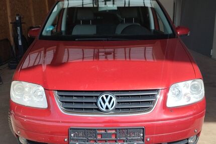 VW Touran 156.000 km 2.700 &euro; Konz-koenen 54329