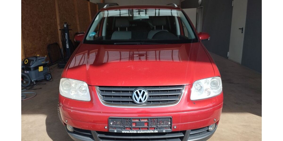VW Touran 156.000 km 2.700 &euro; Konz-koenen 54329