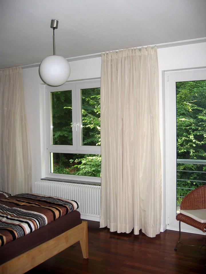 Exklusive 3-Zimmer-Wohnung mitten im Grünen aber dennoch zentral zimmer