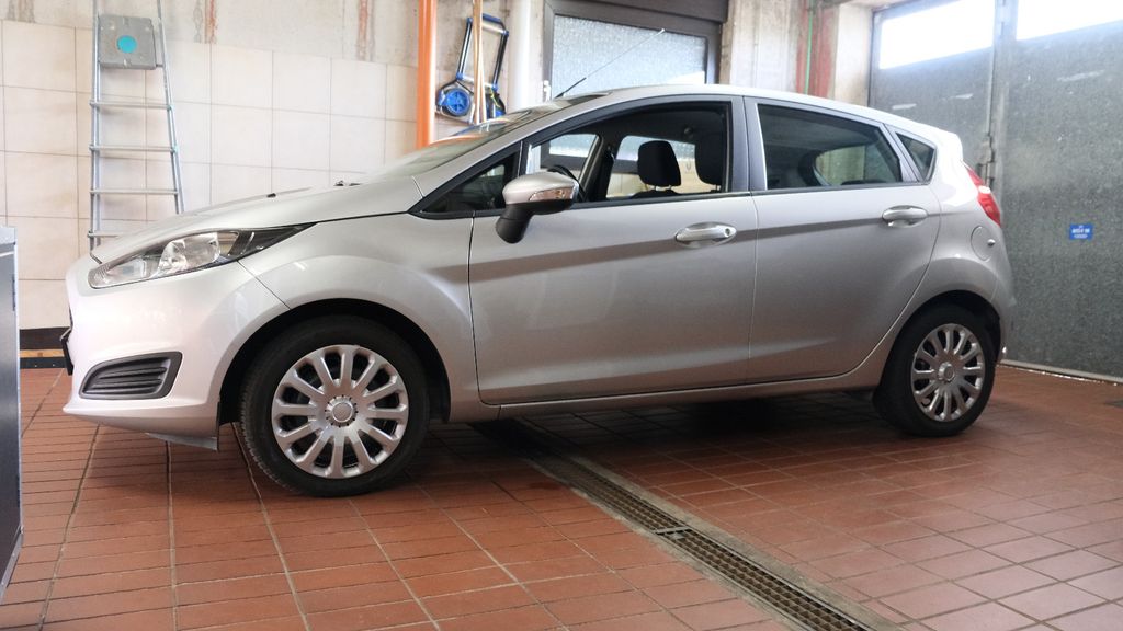 Ford Fiesta 75.000 km 6.000 &euro; Neef 56858