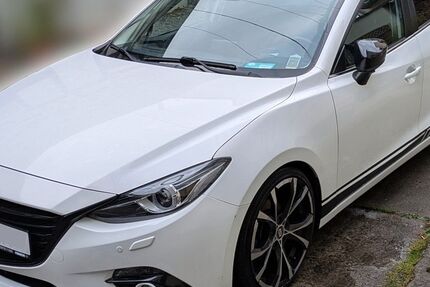Mazda 3 125.000 km 11.900 € Bamberg 96047