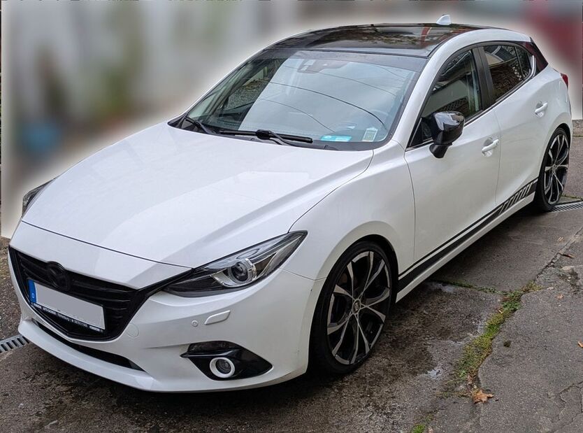 Mazda 3 125.000 km 11.900 € Bamberg 96047