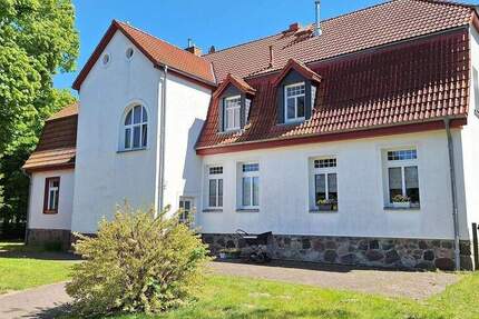 4-Zimmer-Wohnung im historischen Gutshaus zwischen Greifswald und Wolgast 4 zimmer