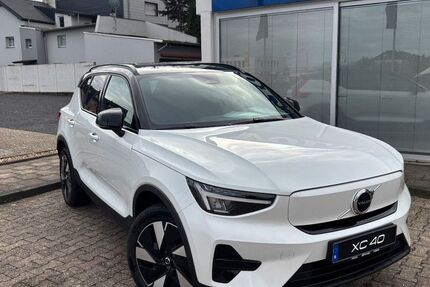 Volvo XC40 8.930 km 45.900 &euro; Düren 52351