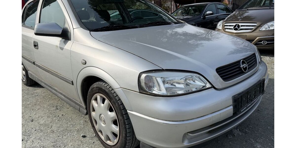 Opel Astra 215.608 km 1.999 &euro; Chemnitz 09125