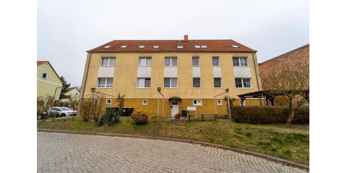 Dachgeschoßwohnung Burg Stargard - 2.5 Zimmer, 57 m&sup2;, 403&euro; | Angebot:25356134