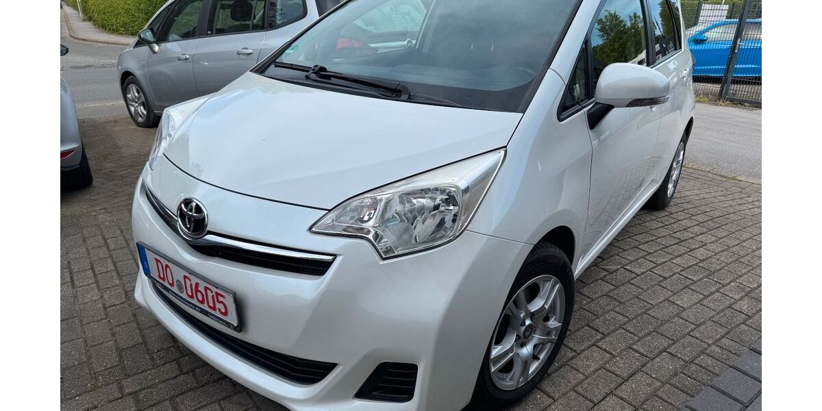 Toyota Verso-S 95.000 km 7.700 &euro; DORTMUND 44263