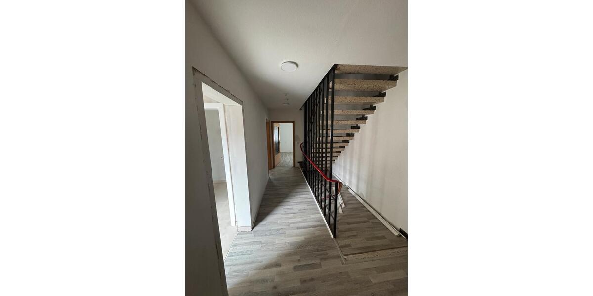 4-Zimmerwohnung auch WG-Geeignet 4 zimmer