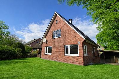IHR NEUES ZUHAUSE MIT GARTENIDYLLE - Einfamilienhaus Schenefeld | Angebot:26643826