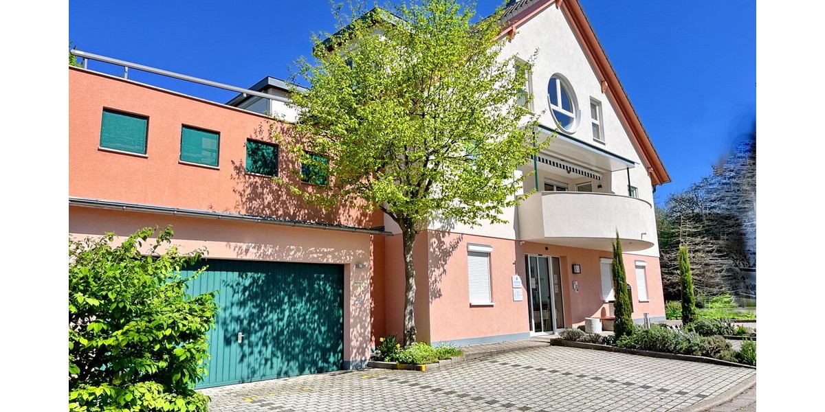 Luxuriöses Wohnhaus mit vermieteter Hausarztpraxis - Mehrfamilienhaus, Wohnhaus Ottersweier | Angebot:26918523