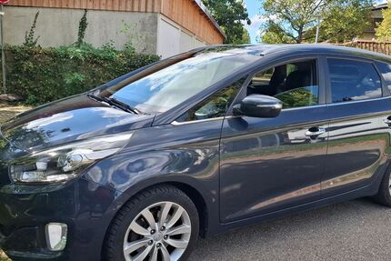 Kia Carens 178.000 km 7.990 &euro; Kernen i. r 71394