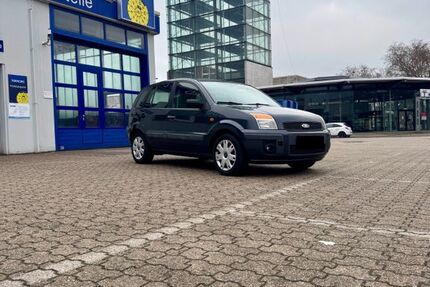 Ford Fusion 160.000 km 2.799 &euro; Duisburg 47228