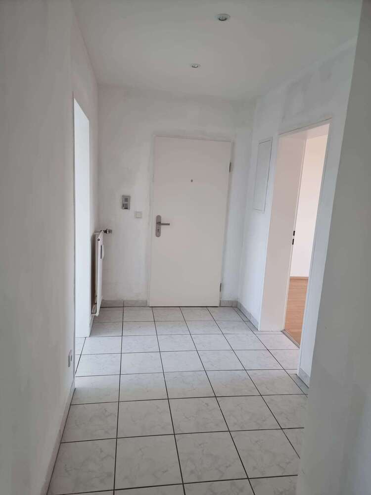 Wohnung zum Mieten in Leverkusen-Manfort 700 € 84 m²
