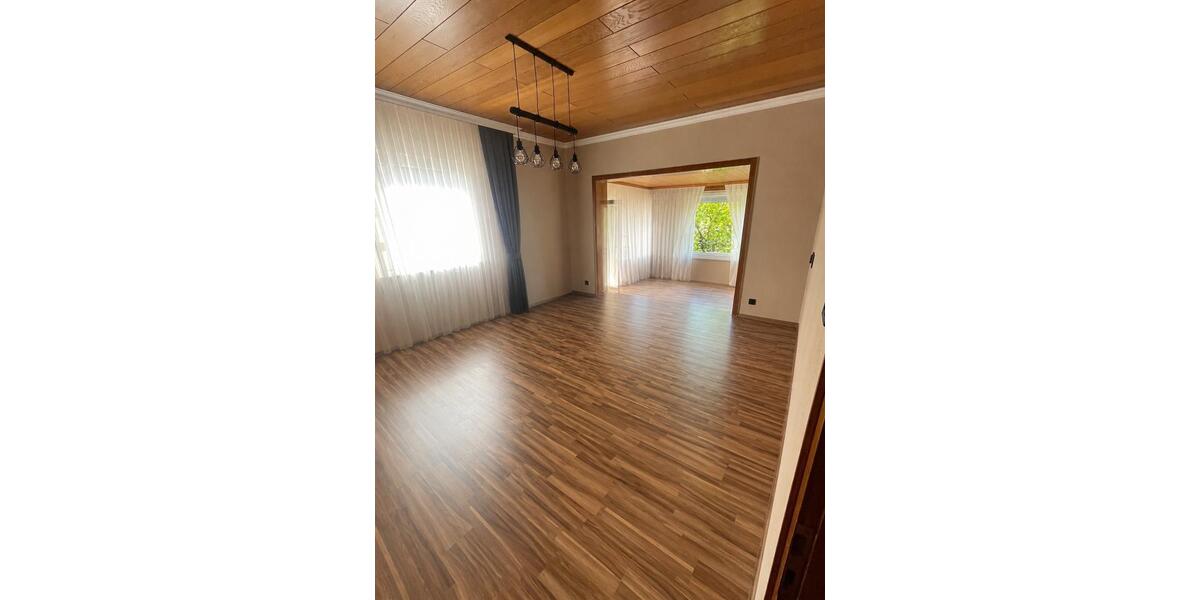 Mehrfamilienhaus, Wohnhaus Eschenburg - 11 Zimmer, 291 m&sup2;, 419.000&euro; | Angebot:26581794