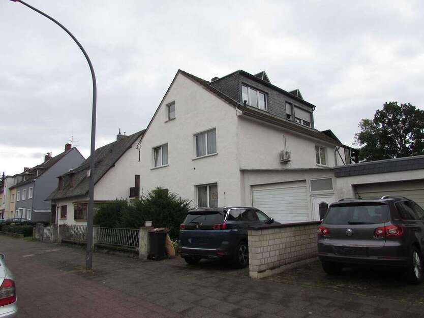 Haus zum Kaufen in Köln 546.000 € 252 m²