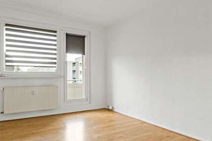 Wohnung zum Mieten in Halle (Saale) 335 € 61 m² 3 zimmer