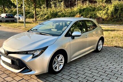 Toyota Corolla 65.223 km 13.800 &euro; Frankfurt 60320