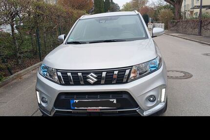 Suzuki Vitara 19.400 km 14.900 &euro; München 80995