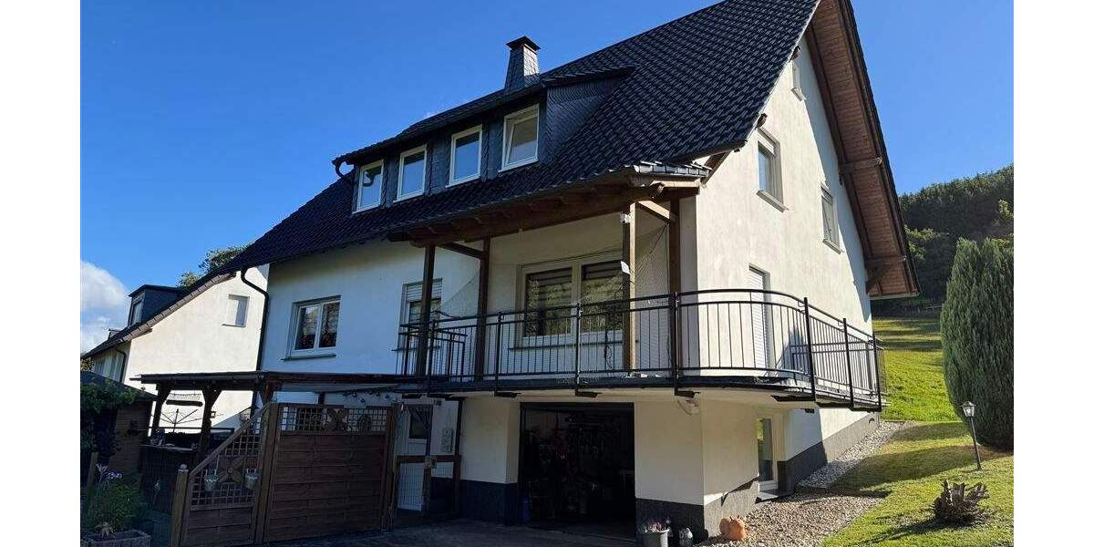 St. Claas! 2-Familienhaus! Selbst wohnen plus Mieteinnahmen! 7 zimmer