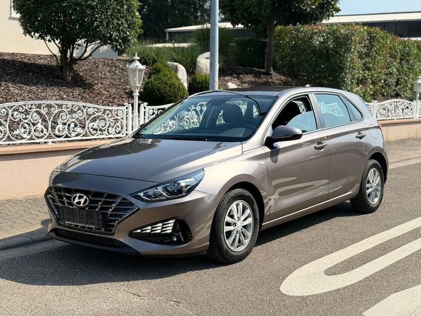 i30