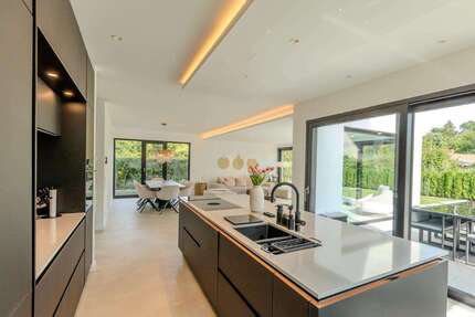 Haus zum Kaufen in Bonn 1.999.000 € 271 m² 8 zimmer