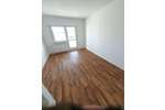 Gemütliche 2-Zimmer-Wohnung im 4. Obergeschoss mit Balkon und Badewanne - Appartement Schmölln | Angebot:25897911