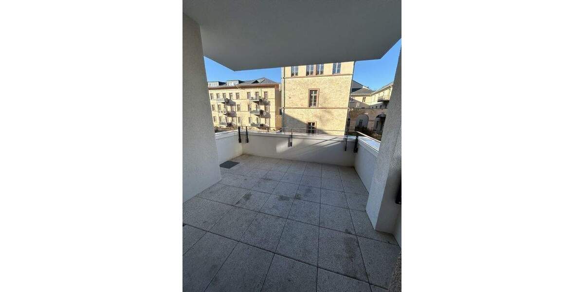 Exklusive Wohnung mit großem Balkon und 2 Tageslichtbädern 3 zimmer