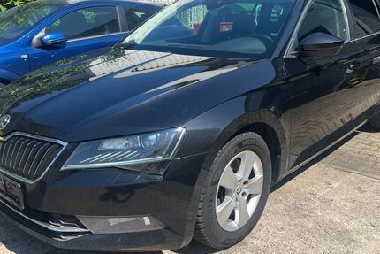 Skoda Superb 277.000 km 11.300 &euro; Bochum 44793