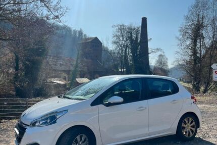 Peugeot 208 116.000 km 6.400 &euro; Nastätten 56355