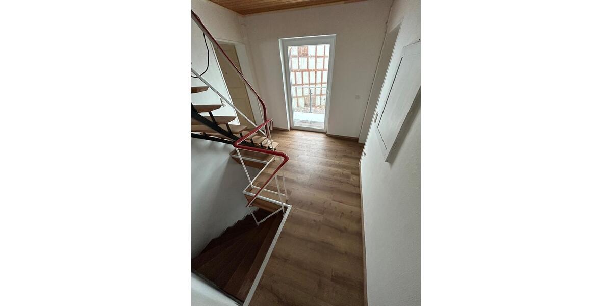 Einfamilienhaus Weimar (Lahn) - 4.5 Zimmer, 127 m&sup2;, 1.200&euro; | Angebot:26136503